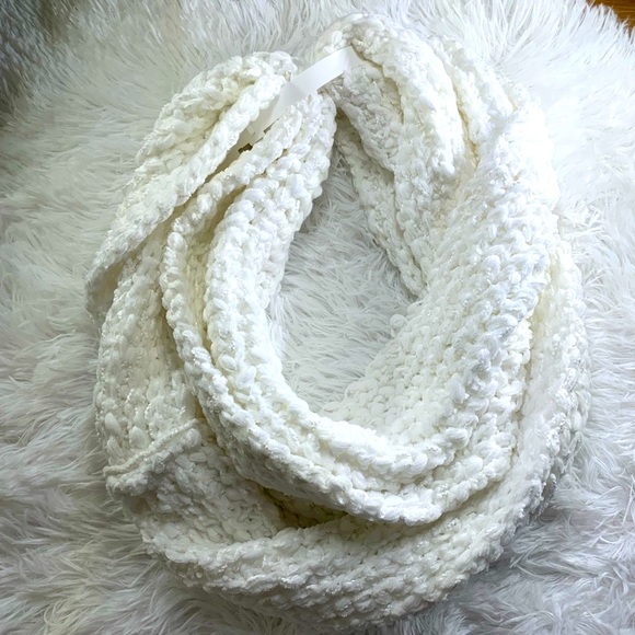 Sonoma Ivory Loop Infinity Knit Women’s Scarf - Picture 3 of 7